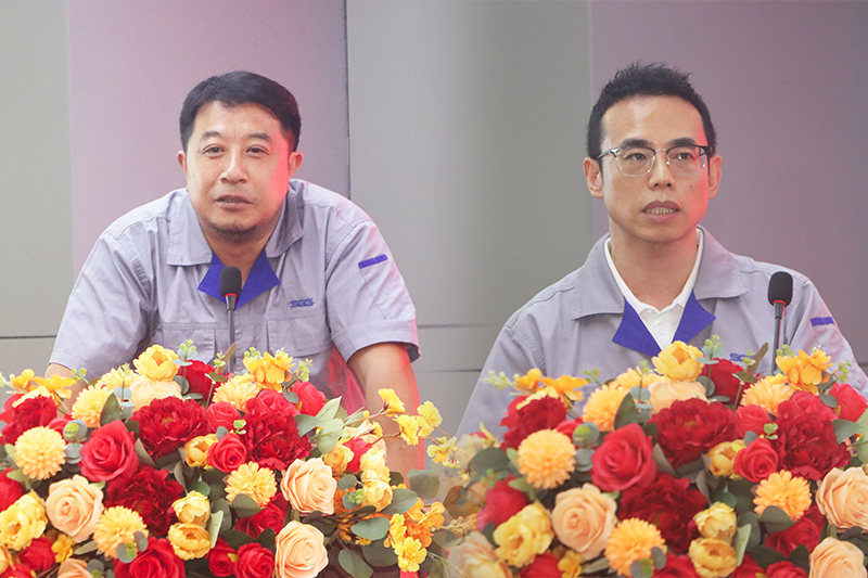 上工縫制國內(nèi)銷售負(fù)責(zé)人劉盛浩（左）、  上工縫制國貿(mào)銷售負(fù)責(zé)人林海（右）